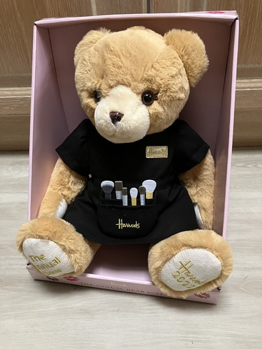 Harrods annual bear 2022 - annual,