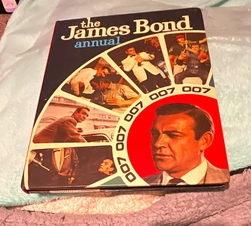The james bond annual - the,